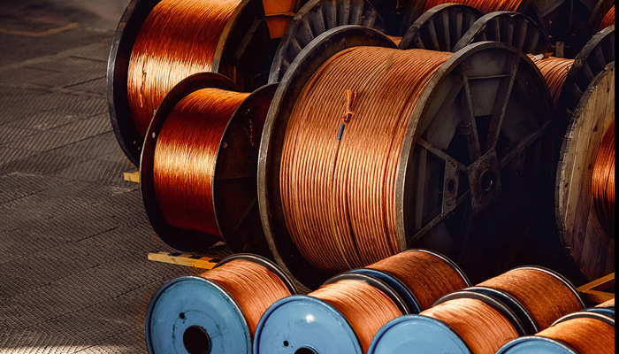 Dolar geriliyor, bakır güç kazanıyor: Küresel emtia rallisi