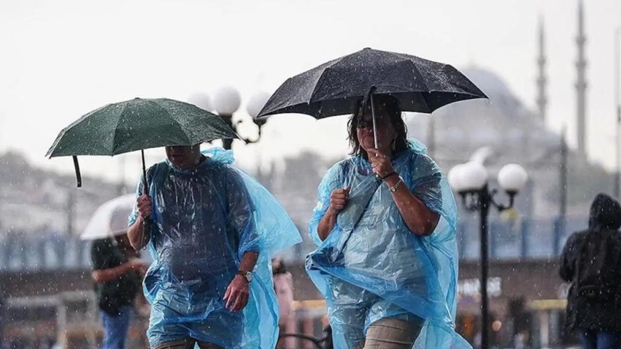 Meteoroloji uyardı: 9 il için sarı kodlu, 54 il için sağanak ve fırtına alarmı