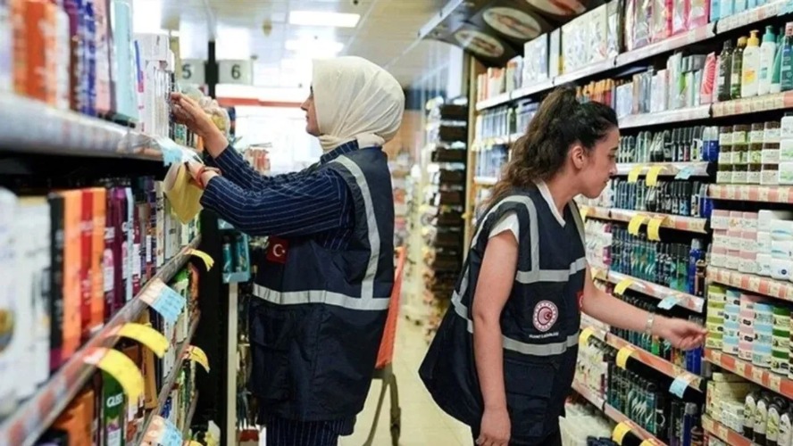 Siyah çayda gıda boyası, pekmezde şeker: Bakanlık hileli gıdaları ifşa etti