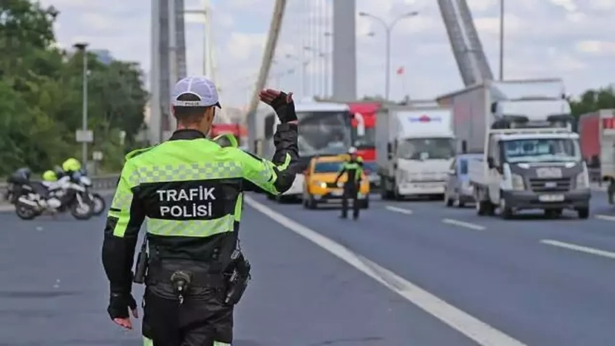 Yeni trafik cezaları ertelendi: Yıl bitmeden yeniden görüşülecek