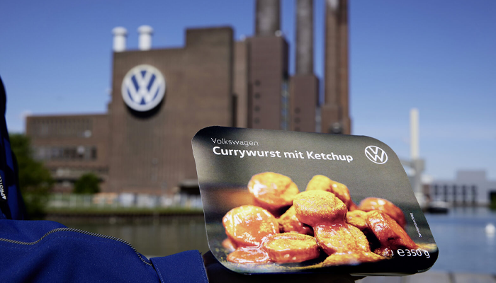 Volkswagen, otomobilden çok sosis satıyor: Currywurst 2024’te rekor kırdı