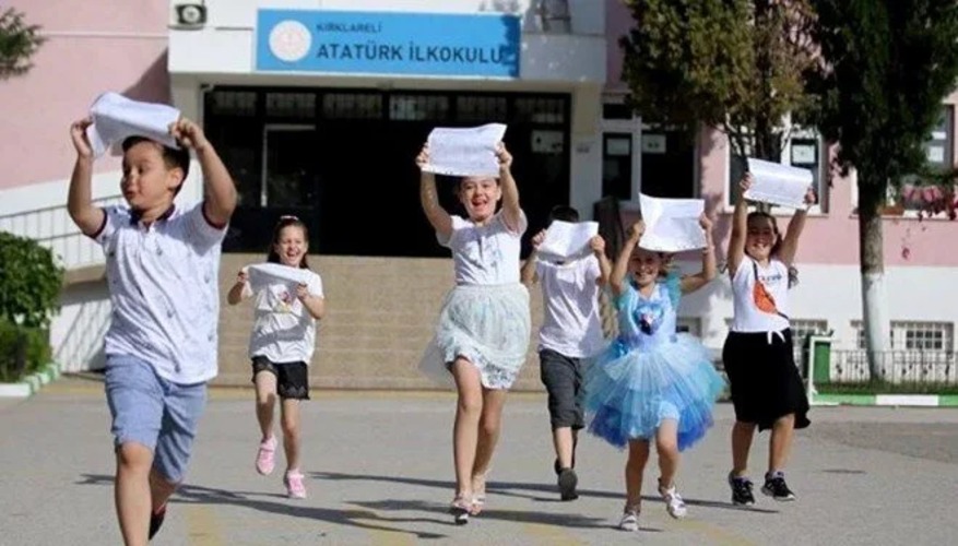 Milyonlarca öğrenci için yaz tatili bugün başlıyor