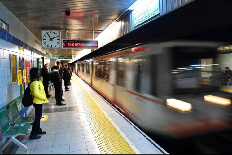 15 Temmuz’da toplu taşıma ücretsiz mi? Metro, metrobüs, otobüs ve vapurlar bedava mı?