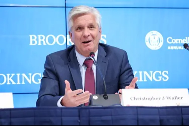 Fed'de yeni başkan adayı Waller: Enflasyon sorun değil, faizler düşmeli