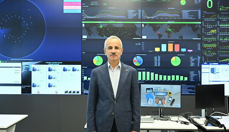 Uraloğlu açıkladı: Türkiye internette dünya ortalamasının üzerinde