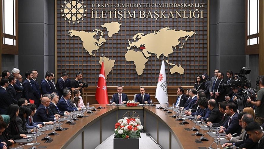 Yeni dönem başladı: Burhanettin Duran resmen görevde