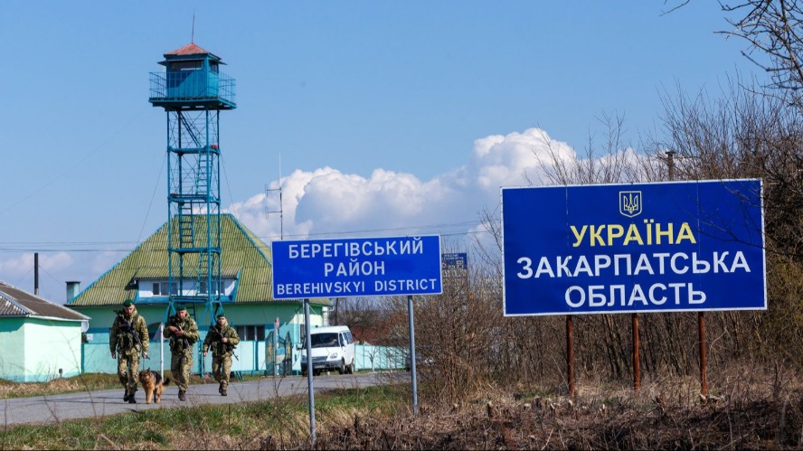 Macaristan’dan sonra Slovakya da Ukrayna’yı hedef aldı