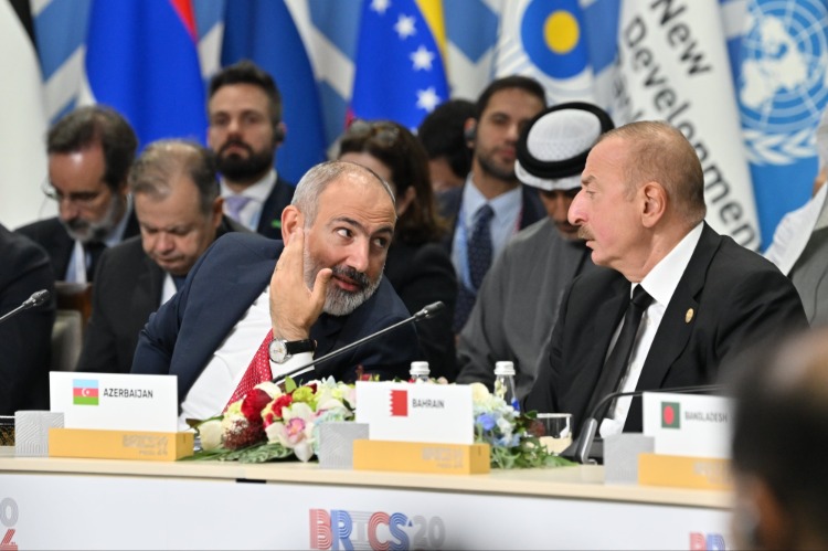 Paşinyan ve Aliyev’den ABD’de sürpriz temas: Trump ara bulucu olacak
