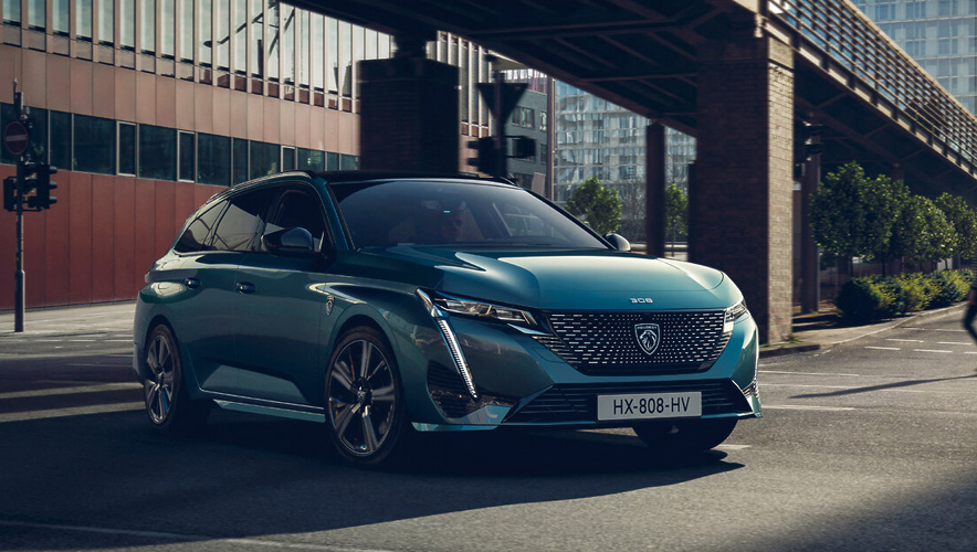 Peugeot 308 ve 308 SW sahneye çıkıyor: Aydınlatmalı logo ve Matrix LED farlar