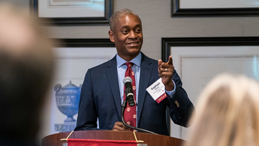 Faiz indirimi için kapılar aralanıyor: Atlanta FED Başkanı Bostic’ten faiz indirimi sinyali