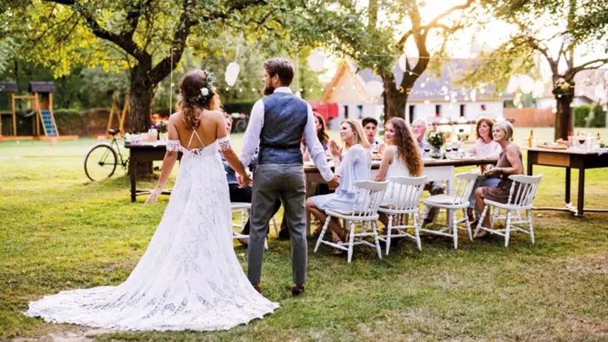 Düğün sektöründe sadeleşme rüzgârı: Bahçede evlenmek ucuzladı