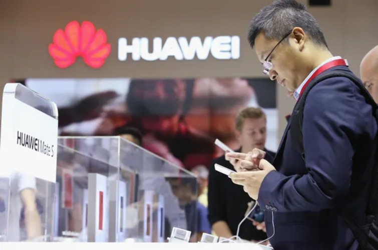 Çin’de telefon satışları sert düştü: Apple ve yabancı markalar geriledi