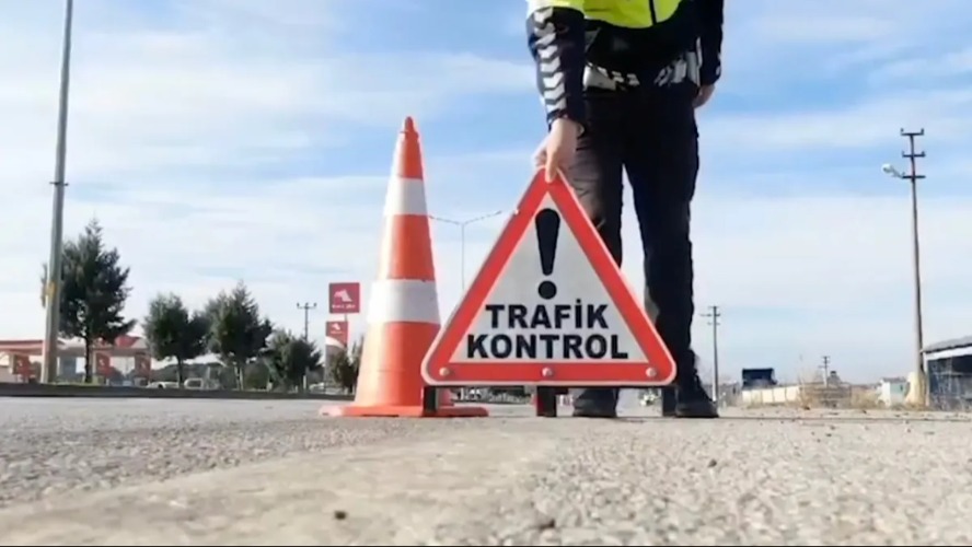 Trafikte en çok ceza hangi kurala verildi? Bakan Yerlikaya açıkladı