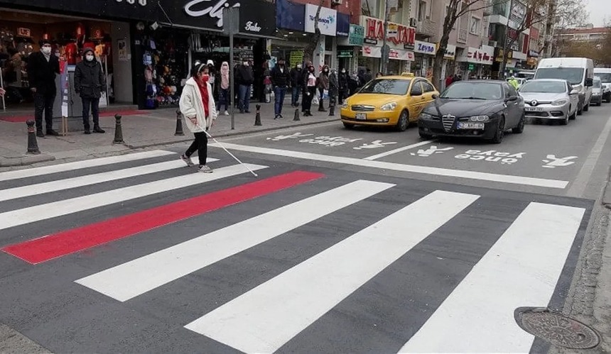 Bakan Uraloğlu açıkladı: Trafikte yeni dönem başlıyor... Yaya geçidi tarih olacak