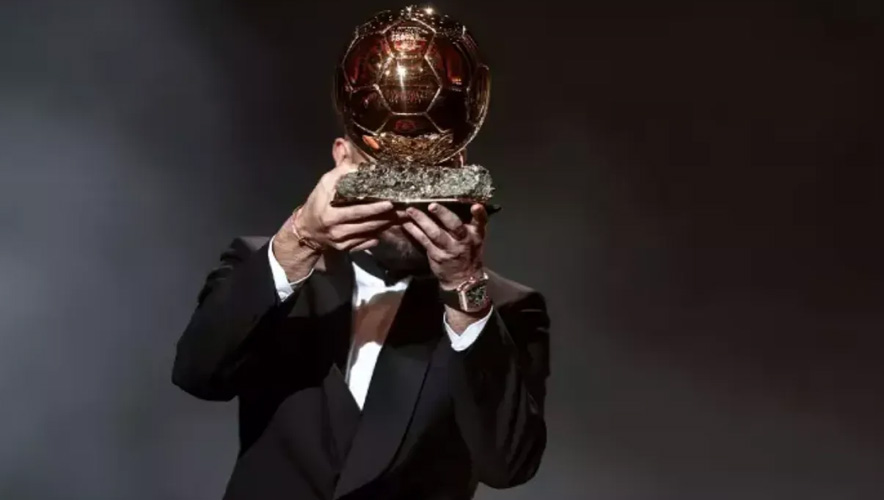 Paris’te futbolun en iyileri açıklandı: İşte Ballon d'Or ödülünün yeni sahibi