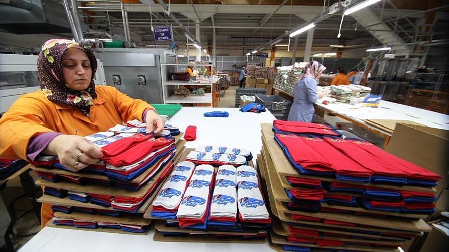 Avrupa sokaklarında Türk çorap modası: Türkiye ihracatta moda merkezine dönüştü