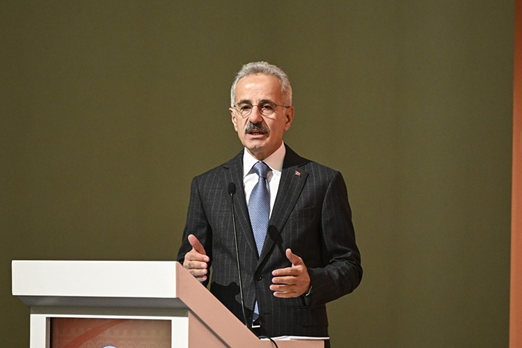 Bakan Uraloğlu dikkat çeken açıklama: “Türkiye artık havacılıkta dünyanın parlayan yıldızı”