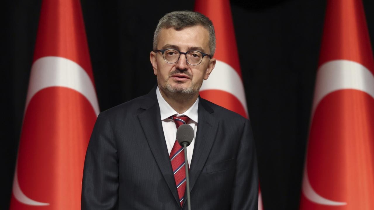 Duran’dan sert tepki: Türk bayrağına yapılan saldırı tesadüf değil