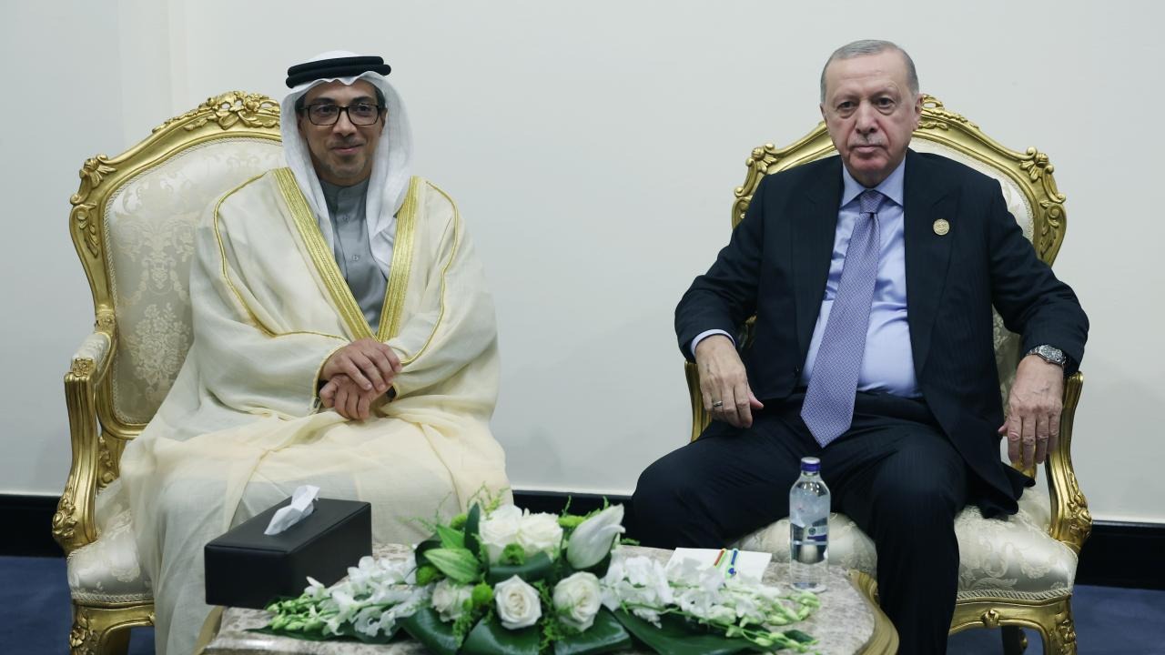Erdoğan, Mısır’da Barış Zirvesi’nde temaslarına başladı