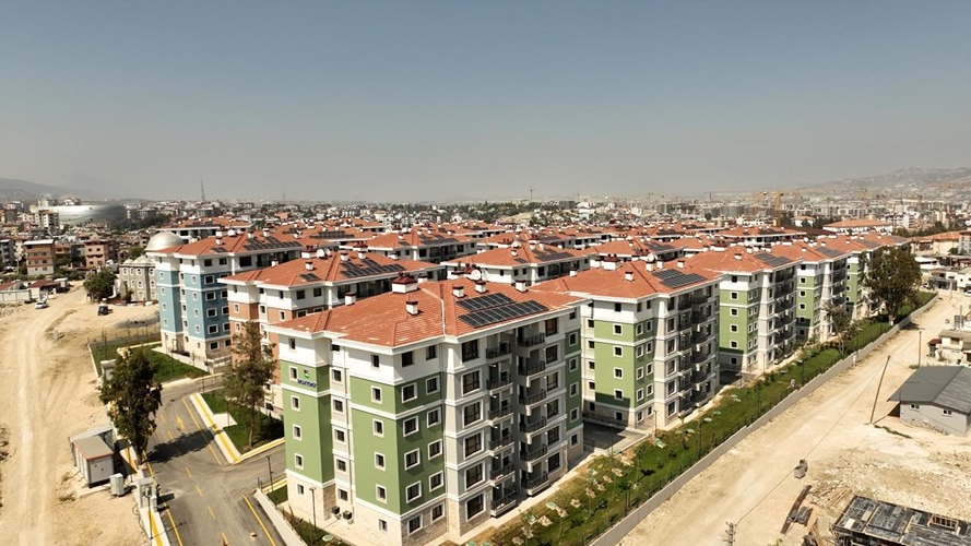 Hatay Defne’de deprem konutları için kura çekildi
