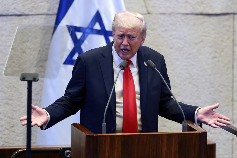 Trump’tan İran’a açık tehdit: “İstesek bir daha ayağa kalkamazlar”