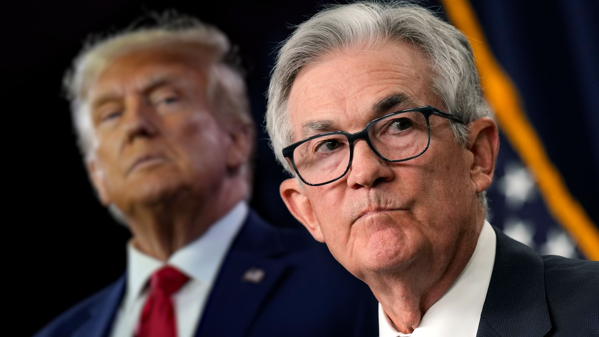 Trump’tan Powell’a sert sözler: “Amerika için felaket” çıkışı