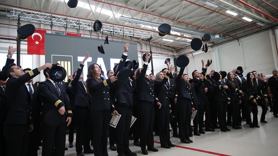 THY yeni pilotlarını mezun etti: Kadın pilot oranı dünya ortalamasını aştı