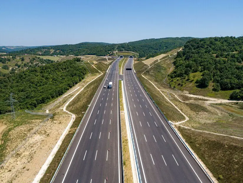 Türkiye'nin bölünmüş yol ağı 22 yılda yaklaşık 5 katına çıktı
