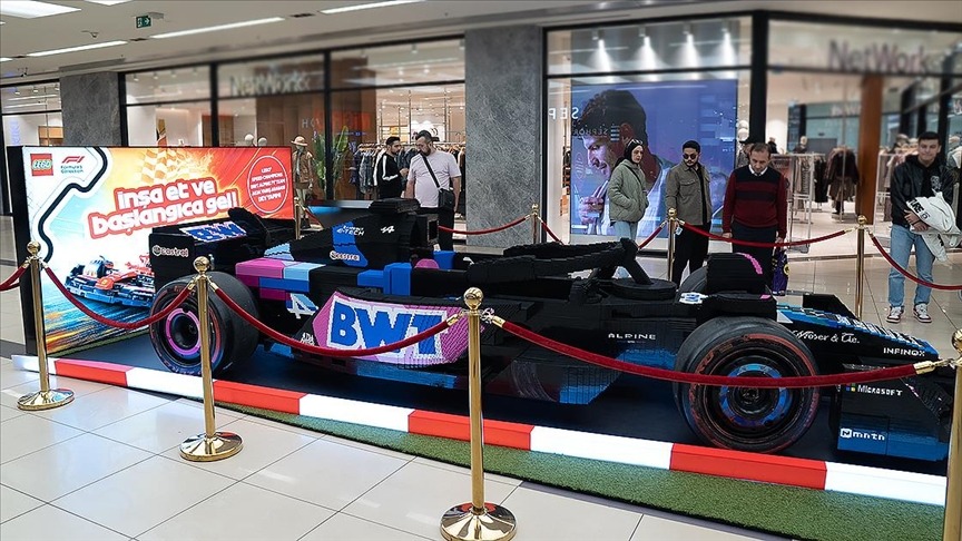LEGO’dan gerçek boyutlu Formula 1 aracı: 22 bin saatte tamamlandı