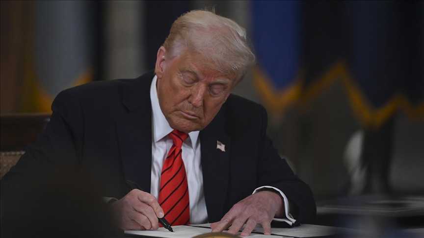 ABD Başkanı Trump, doğumla vatandaşlığa yönelik kısıtlamaları genişleten kararnameler imzaladı