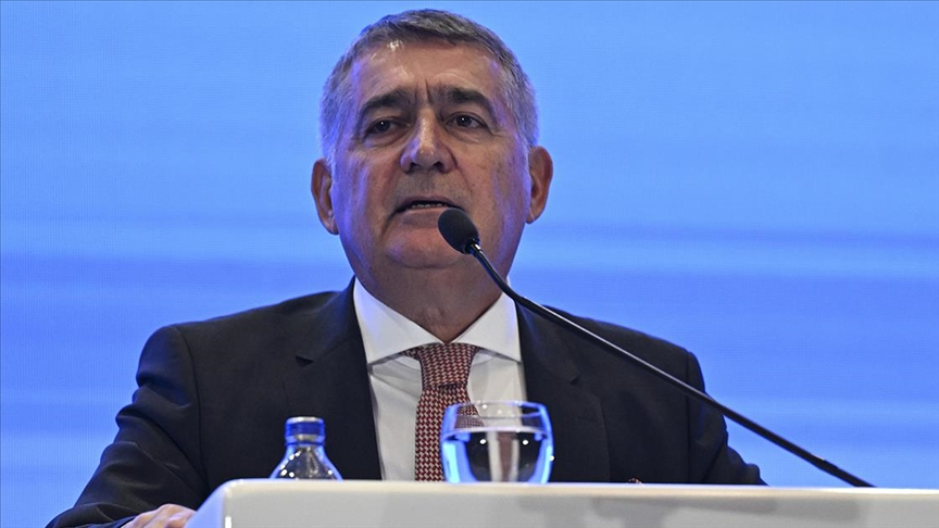 "Yalnızca kur ve enflasyona odaklanılmamalı"