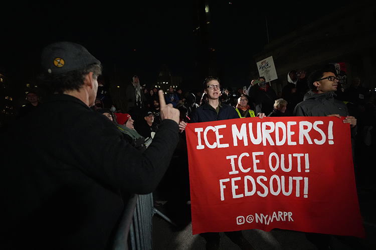 ABD genelinde ICE karşıtı gösteriler sürüyor