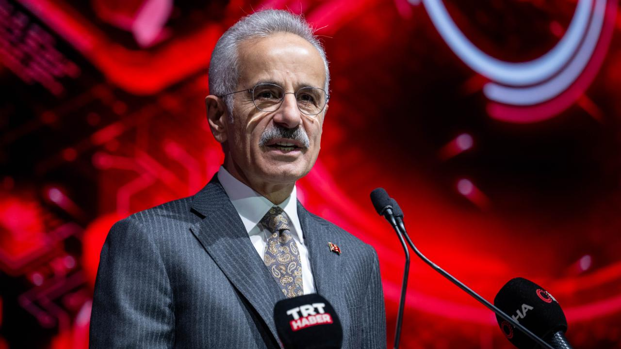 Bakan Uraloğlu açıkladı: 5G ihalesinden Türkiye’ye dev gelir