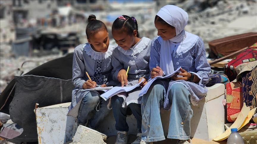 Gazze'de eğitim: Okulların yüzde 90'ından fazlası yıkılmış veya hasar görmüş durumda