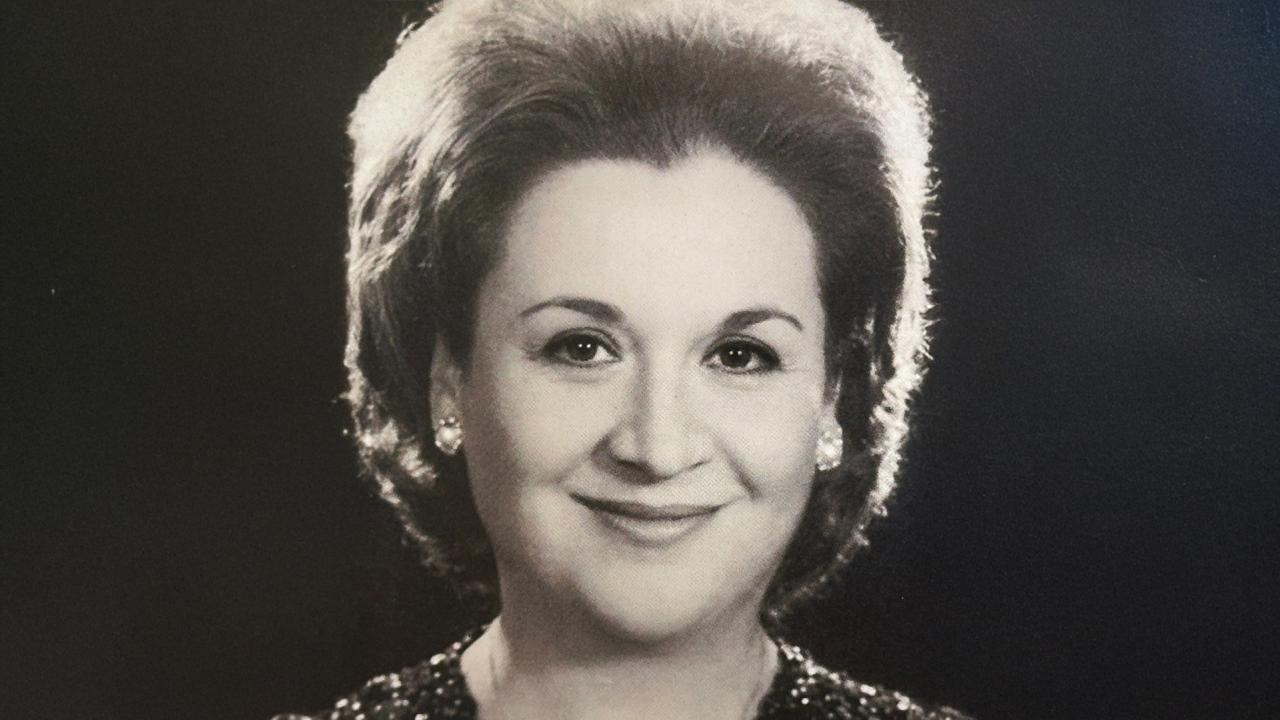 Türk halk müziğinin asırlık çınarı ebedi yolculuğuna uğurlandı