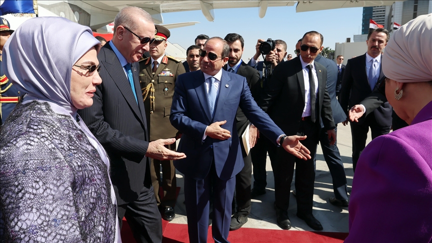 Cumhurbaşkanı Erdoğan resmi ziyaret için Kahire’de