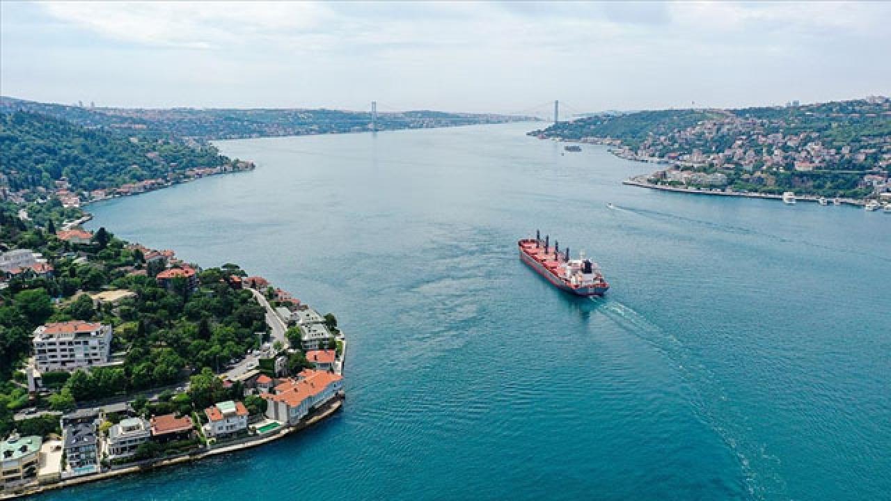 Türk boğazları durmuyor: 1 yılda 84 bin gemi geçti