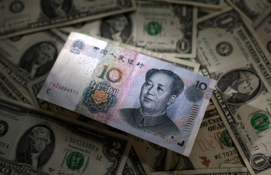 Dolar geriledi, Çin’in rezervleri uçuşa geçti