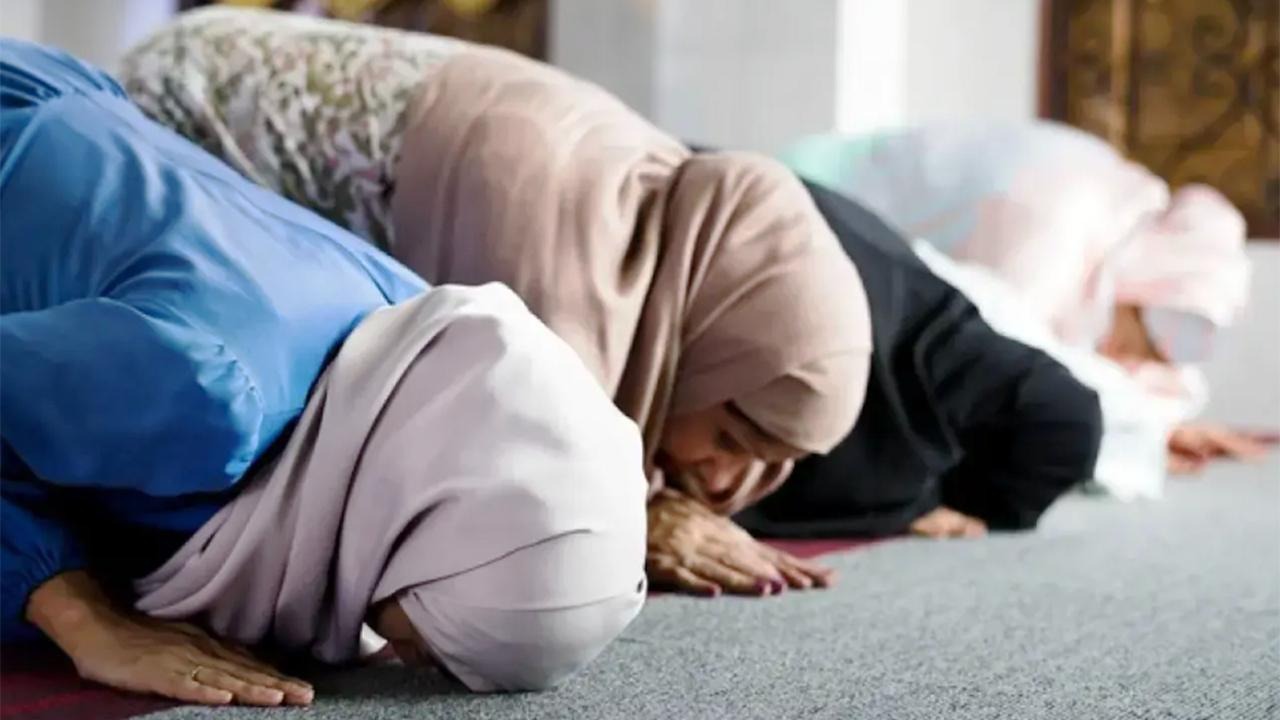 Hollanda’da 10 belediyeye Müslüman verileri nedeniyle ceza