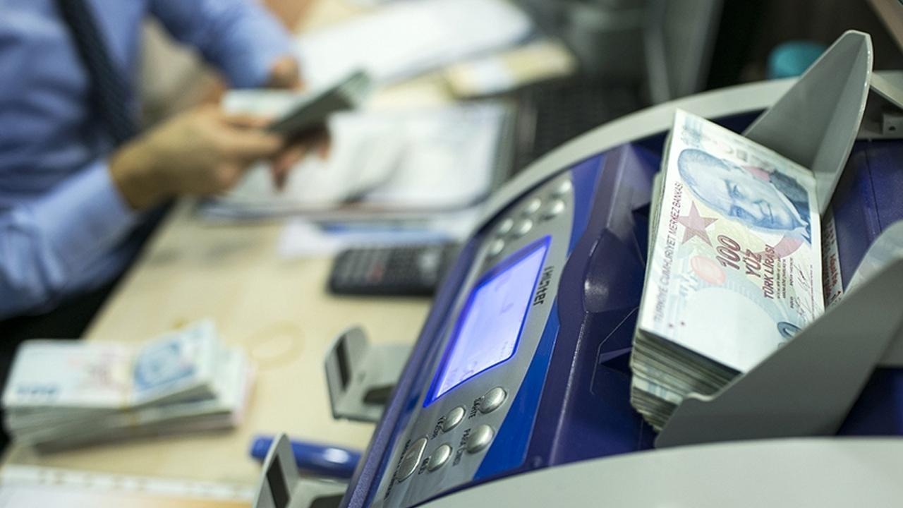 TL tasarruflar yükseldi, döviz hesapları geriledi: Bankacılık sektörünün mevduatı arttı