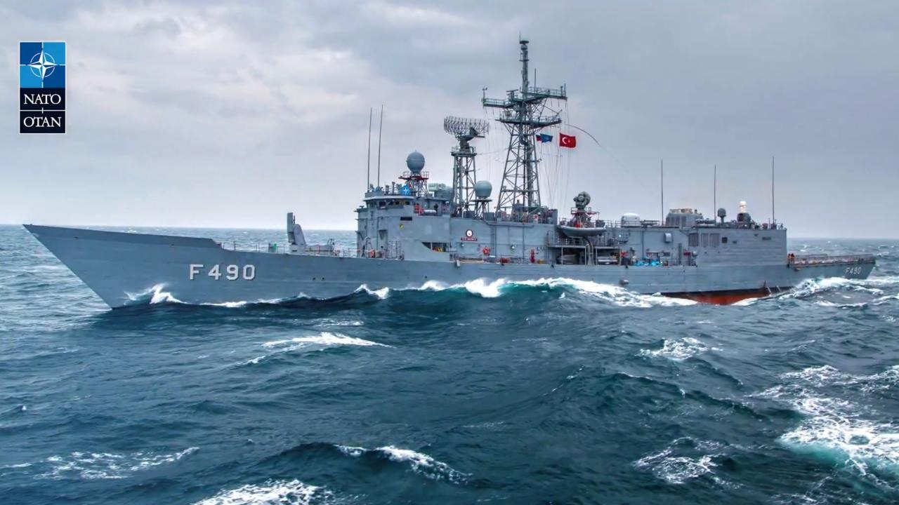 NATO’dan dikkat çeken TCG Gaziantep paylaşımı: Akdeniz devriyesi dünyaya servis edildi