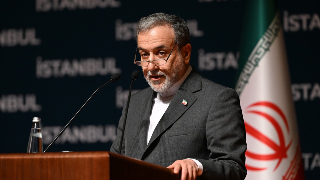 İran'dan Pakistan'a askeri diplomasi trafiği: Kendimizi savunma hakkımız var