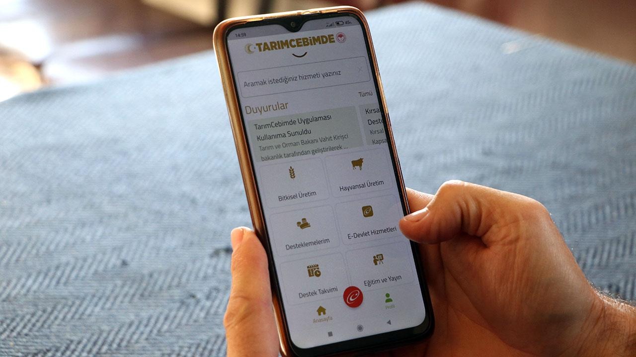 Tarımda dijital devrim: Çiftçiler artık tüm işlemlerini cep telefonundan yapabiliyor