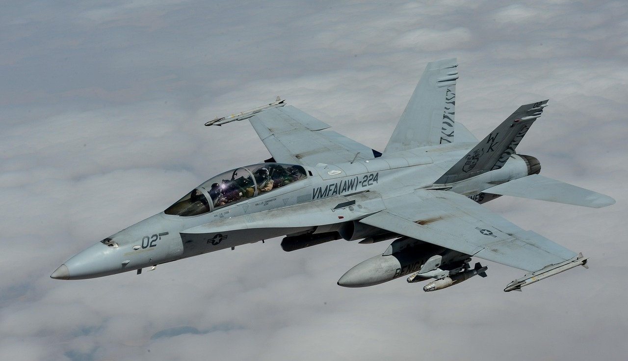 İran’dan kritik iddia: ABD’ye ait F-18 savaş uçağı düşürüldü