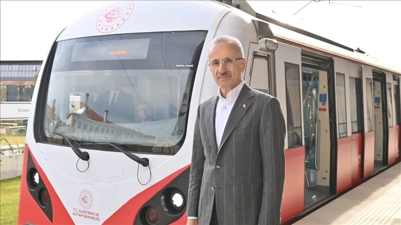 Bakan Uraloğlu açıkladı: İstanbul’a yeni metro istasyonları geliyor