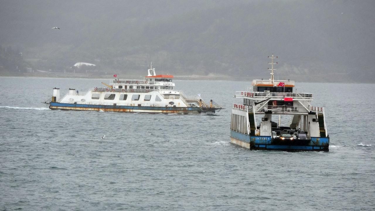 Kuzey Ege’de fırtına alarmı: Bozcaada seferleri iptal edildi