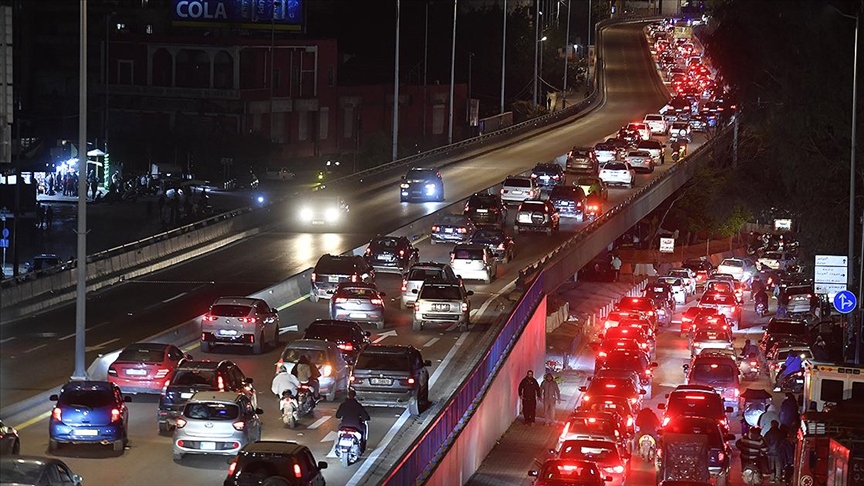 İsrail’in saldırıları sonrası Lübnan’da göç başladı