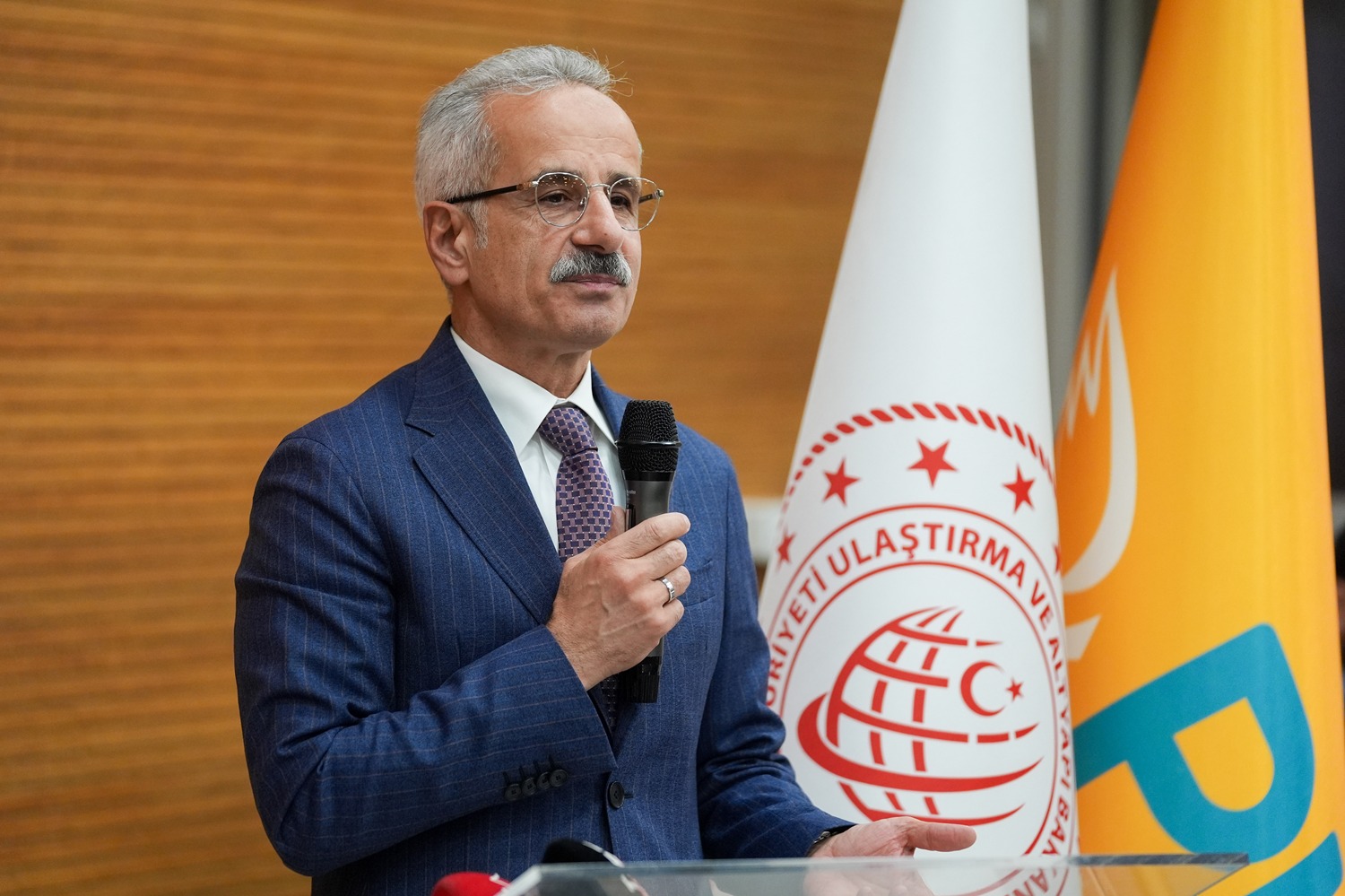 PTT’den tarihi rekor: Günlük kargo kabulü 1 milyonu geçti