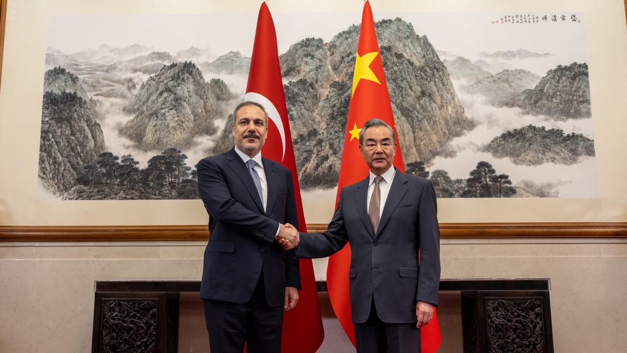 Türkiye-Çin hattında kritik temas: Fidan ve Wang Yi telefonda görüntü