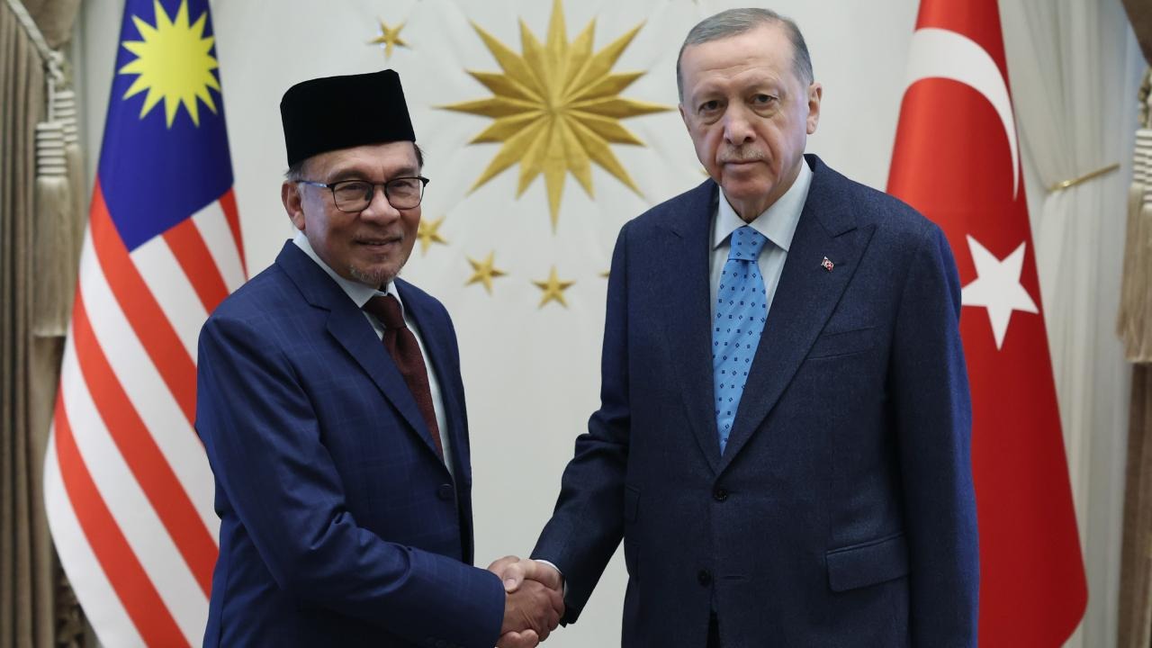 Cumhurbaşkanı Erdoğan’dan kritik diplomasi trafiği